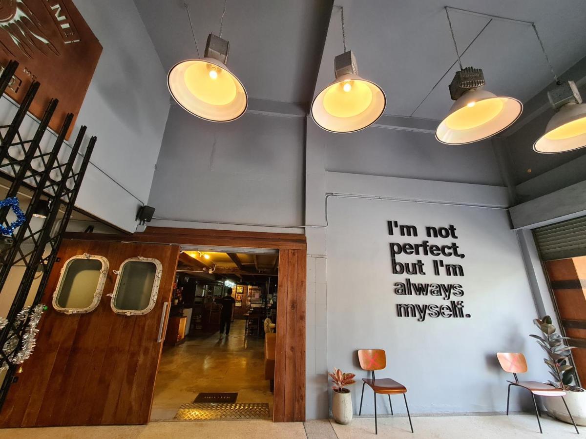 The 8 Factory Hotel Phitsanulok Extérieur photo