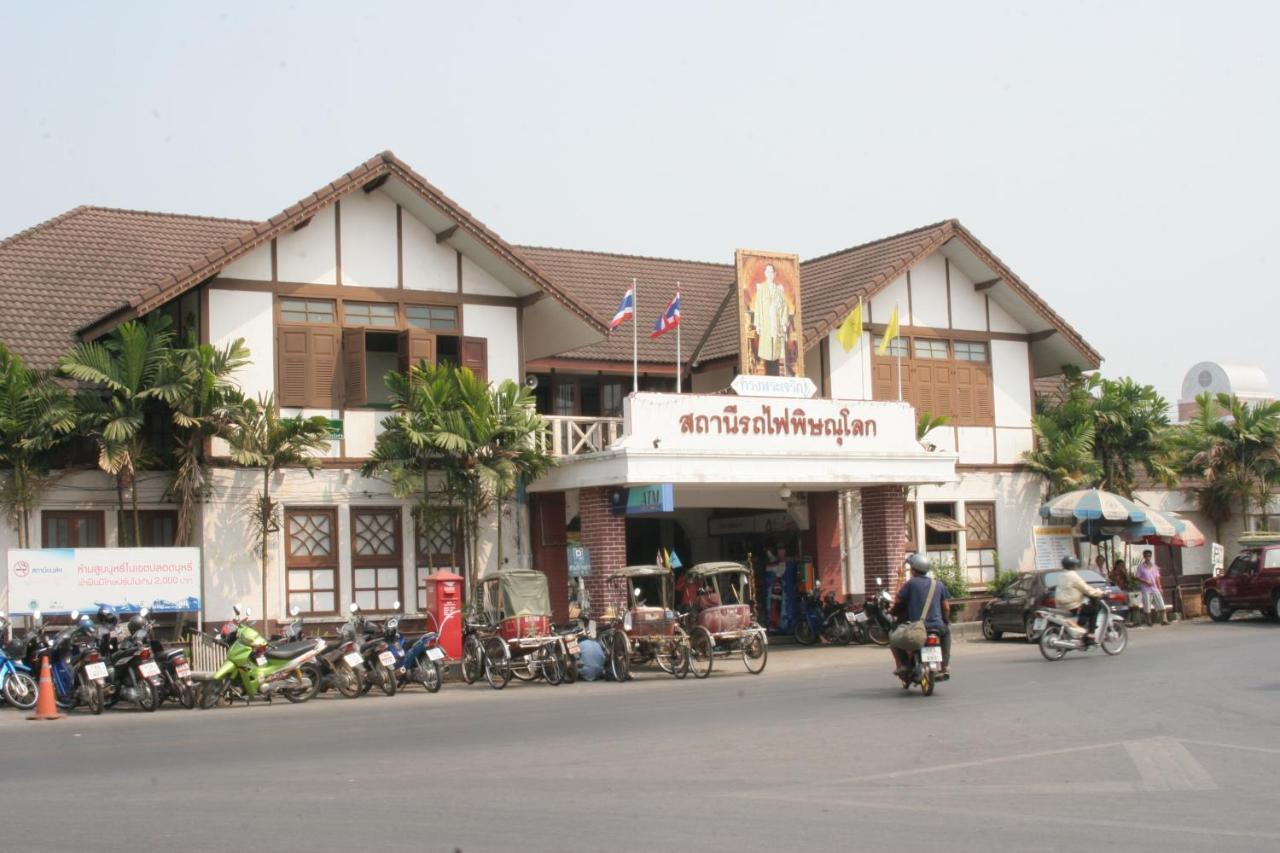 The 8 Factory Hotel Phitsanulok Extérieur photo