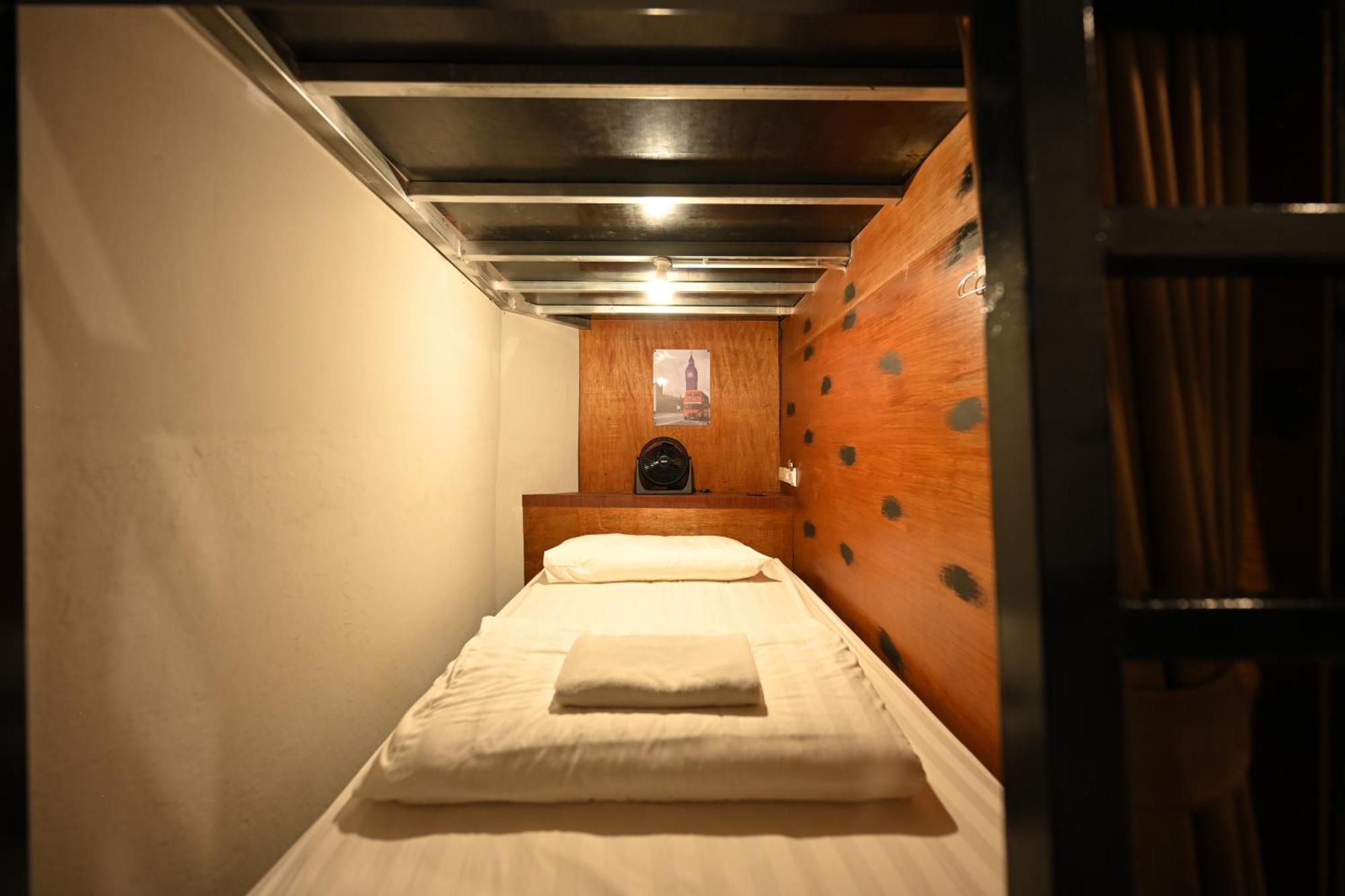 The 8 Factory Hotel Phitsanulok Extérieur photo