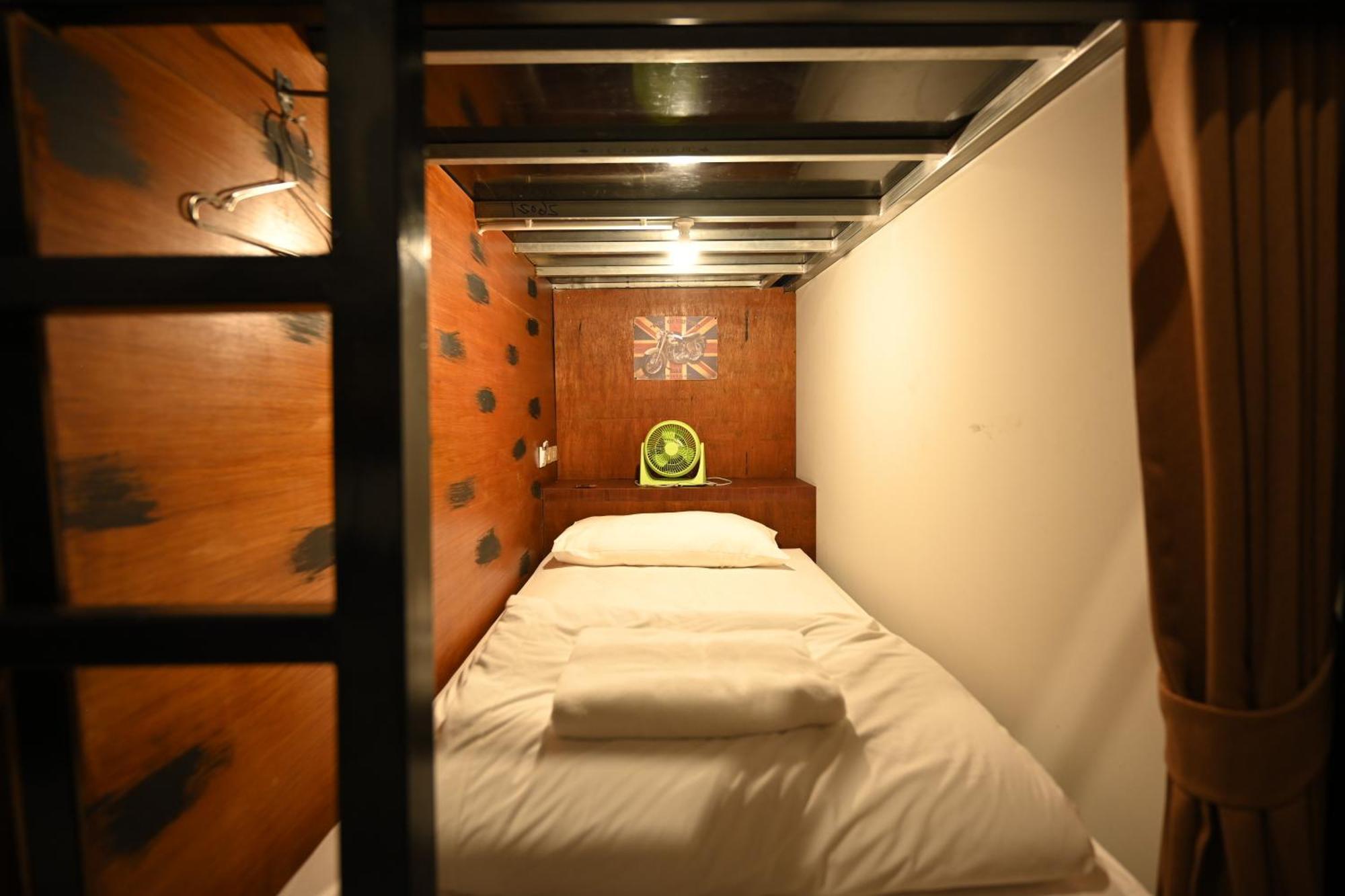 The 8 Factory Hotel Phitsanulok Extérieur photo