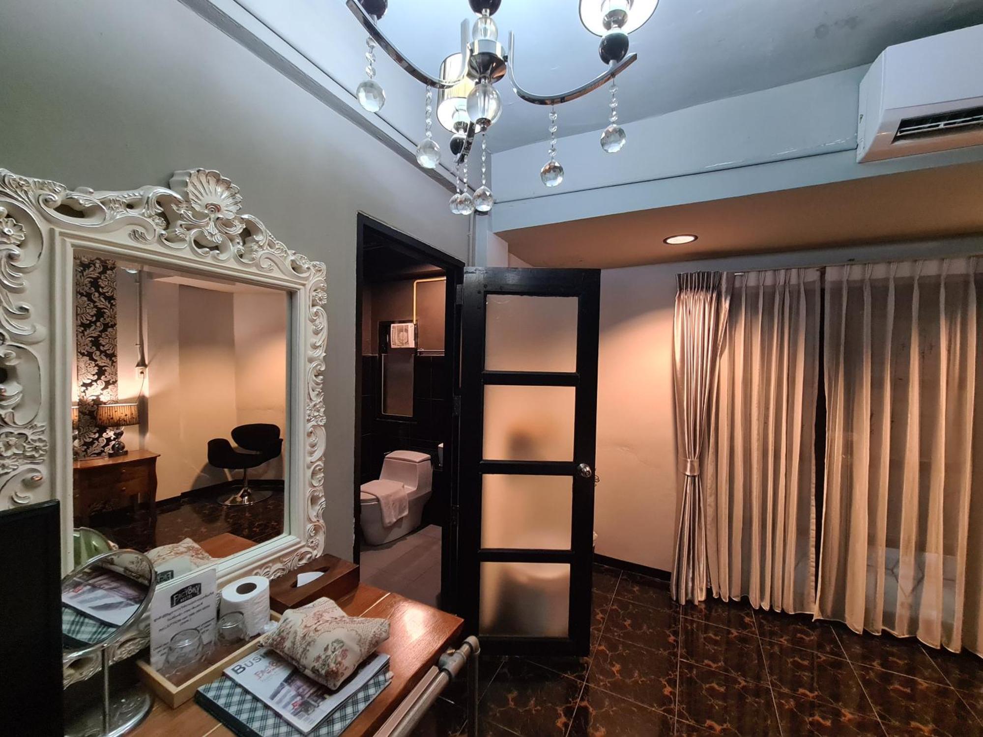 The 8 Factory Hotel Phitsanulok Extérieur photo